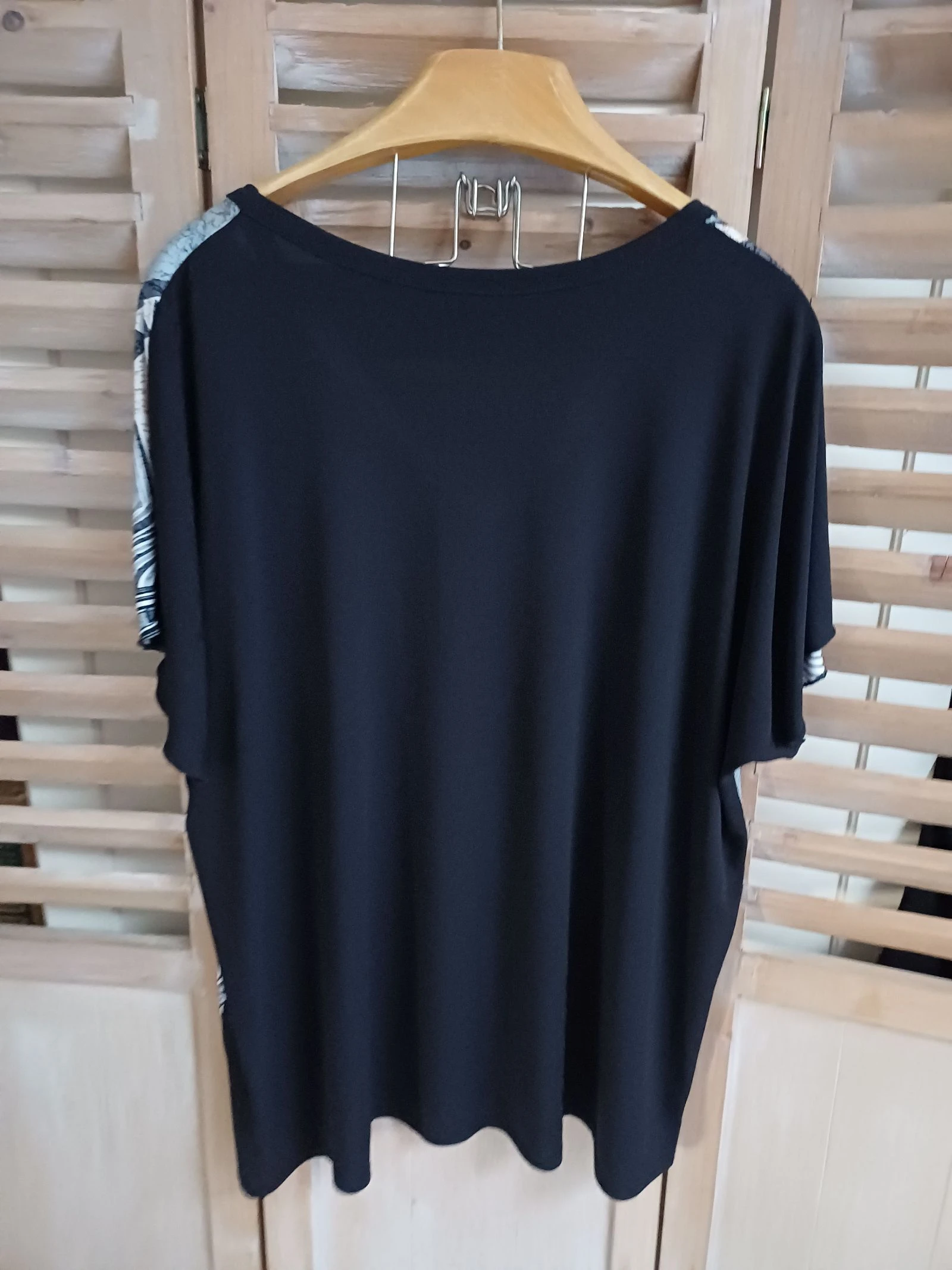 Blusa de mangas curtas com motivos geométricos - 52 Viscose – photo 3
